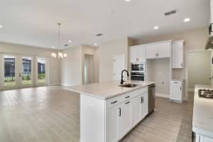 2015 KEY BAY TRAIL, KISSIMMEE, FL 34747 Sold 10/04/23