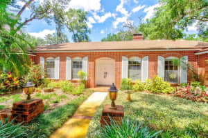 104 LONG LEAF LANE, ALTAMONTE SPRINGS, FL 32714 Sold 07/07/23