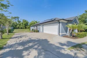 381 GLEN ABBEY LANE, DEBARY, FL 32713 Sold 10/19/23