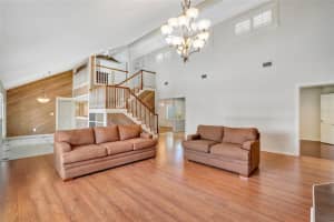 930 VERSAILLES CIRCLE, MAITLAND, FL 32751 Sold 08/22/23