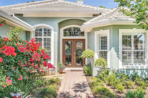 10536 WOODCHASE CIRCLE, ORLANDO, FL 32836 Sold 06/23/23