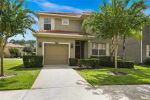 8922 BISMARCK PALM ROAD, KISSIMMEE, FL 34747 Sold 08/31/23