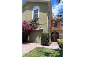 5040 FIORELLA LANE, SANFORD, FL 32771 Sold 06/16/23
