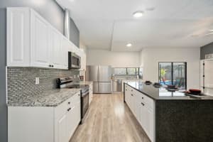 2000 COUNTRY MEADOWS CIRCLE, SARASOTA, FL 34235 Sold 01/29/24