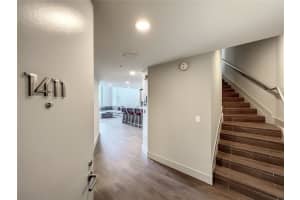 260 OSCEOLA AVENUE, ORLANDO, FL 32801 Sold 06/28/23