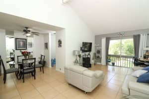 362 WINDMEADOWS STREET, ALTAMONTE SPRINGS, FL 32701 Sold 10/04/23