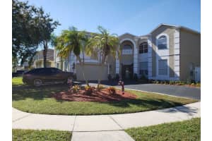 2300 BRIXHAM AVENUE, ORLANDO, FL 32828 Sold 09/28/23