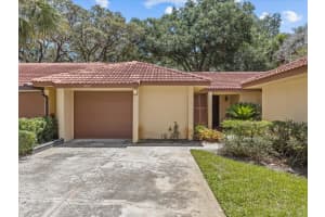 5019 JAMAICA CIRCLE, ORLANDO, FL 32808 Sold 06/21/23