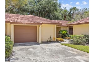 5019 JAMAICA CIRCLE, ORLANDO, FL 32808 Sold 06/21/23
