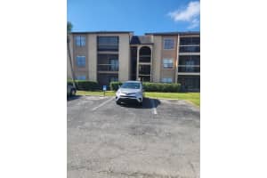 2202 CASCADES BOULEVARD, KISSIMMEE, FL 34741 Sold 07/31/23