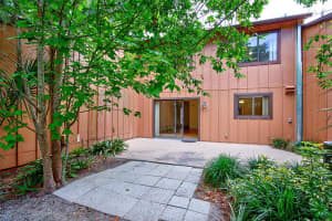 19 PARK PLACE, ORMOND BEACH, FL 32174 Sold 07/18/23