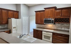 948 BURLAND CIRCLE, WINTER GARDEN, FL 34787 Sold 06/26/23