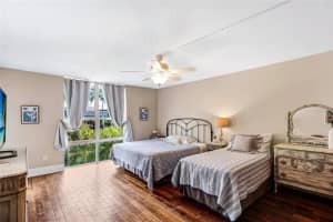 1212 BENJAMIN FRANKLIN DRIVE, SARASOTA, FL 34236 - MLS#MFRO6113556