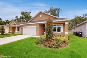 619 DOMINISH ESTATES DR, APOPKA, FL 32703 Sold 09/07/23