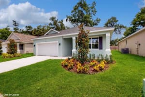 631 DOMINISH ESTATES DR, APOPKA, FL 32703 Sold 09/18/23