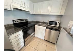 2535 ALAFAYA TRAIL, ORLANDO, FL 32826 Sold 12/18/23