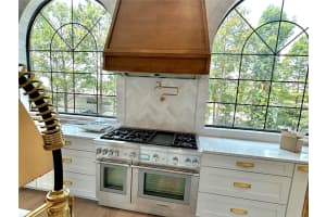 60 S Park Ave, Winter Garden, FL 34787, Sold 05/31/23