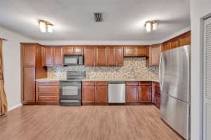 236 LEWFIELD CIRCLE, WINTER PARK, FL 32792 Sold 07/18/23
