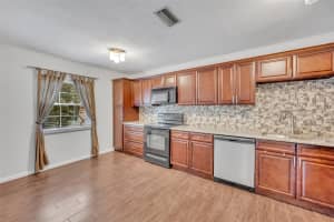 236 LEWFIELD CIRCLE, WINTER PARK, FL 32792 Sold 07/18/23