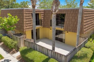 5376 ELM COURT, ORLANDO, FL 32811 Sold 08/17/23