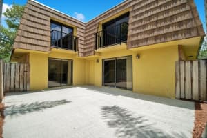 5376 ELM COURT, ORLANDO, FL 32811 Sold 08/17/23