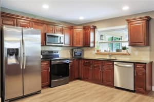660 LITTLE WEKIVA ROAD, ALTAMONTE SPRINGS, FL 32714 Sold 07/26/23