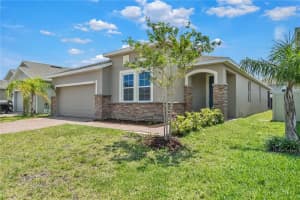 727 BIRCH HOLLOW DR, APOPKA, FL 32703 Sold 08/31/23