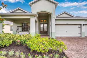 2063 SANDY GARDEN LANE, WINTER GARDEN, FL 34787 Sold 07/28/23