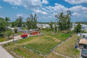 2811 WINONA DRIVE, NORTH FORT MYERS, FL 33917 - MLS#MFRO6120198