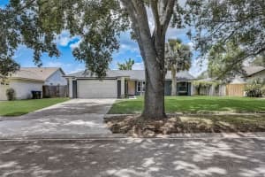 8213 WELLSMERE CIRCLE, ORLANDO, FL 32835 Sold 08/22/23