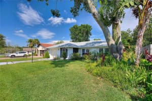 8 SANDALWOOD DRIVE, DAVENPORT, FL 33837 Sold 08/18/23