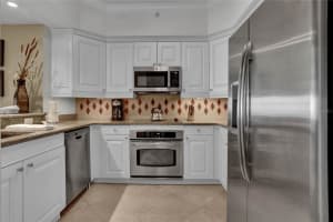 7593 GATHERING DRIVE, REUNION, FL 34747 Sold 02/05/25