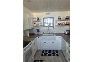 1400 GULF BOULEVARD, CLEARWATER, FL 33767 Sold 02/19/24