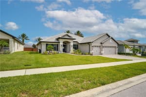 226 LAKE VISTA DRIVE, AUBURNDALE, FL 33823 Sold 08/25/23