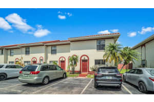 1702 SHADY RIDGE COURT, ORLANDO, FL 32807 Sold 09/21/23