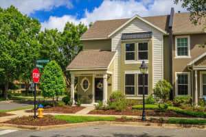 800 CARLYLE LANE, DELAND, FL 32724 Sold 02/27/24