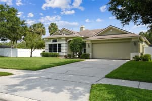 433 ENGLISH LAKE DRIVE, WINTER GARDEN, FL 34787 Sold 08/14/23
