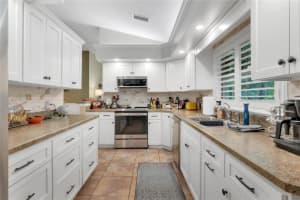 216 JUNIPER WAY, TAVARES, FL 32778 Sold 07/31/23
