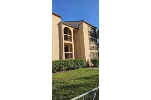 2201 CASCADES BOULEVARD, KISSIMMEE, FL 34741 Sold 08/07/23