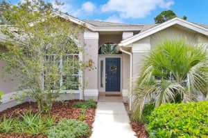 4310 THOMAS WOOD LN E, WINTER HAVEN, FL 33880 Sold 09/20/23