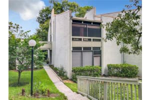 218 FAIRWAY DRIVE, LONGWOOD, FL 32779 Sold 09/06/23