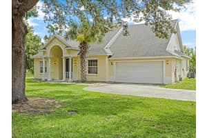 404 BRIDGEWATER BLVD., DAVENPORT, FL 33896 Sold 08/28/23