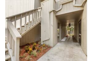 109 CROWN OAKS WAY, LONGWOOD, FL 32779 Sold 09/11/24