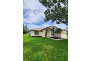 105 MOSS BLUFF ROAD, KISSIMMEE, FL 34746 Sold 09/12/23