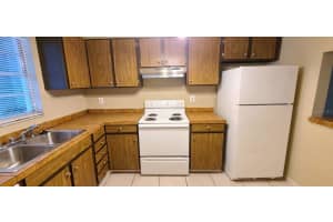 2820 SOMERSET PARK DRIVE, TAMPA, FL 33613 Sold 09/12/23