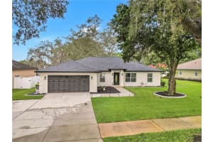 2294 LAKEVIEW AVENUE, CLERMONT, FL 34711 Sold 09/12/23