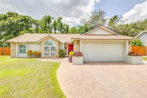 245 RED ROSE CIRCLE, ORLANDO, FL 32835 Sold 09/18/23