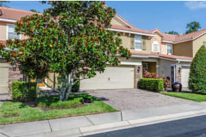 672 VENICE PLACE, SANFORD, FL 32771 Sold 09/15/23