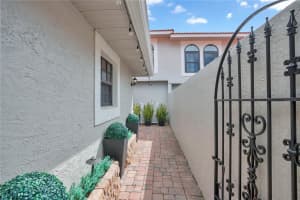7513 FENWICK COVE LANE, ORLANDO, FL 32819 Sold 03/29/24