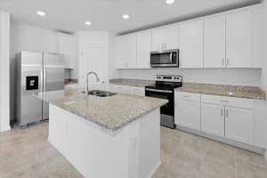 2732 SAN MARCO WAY, WINTER HAVEN, FL 33884 Sold 09/27/24